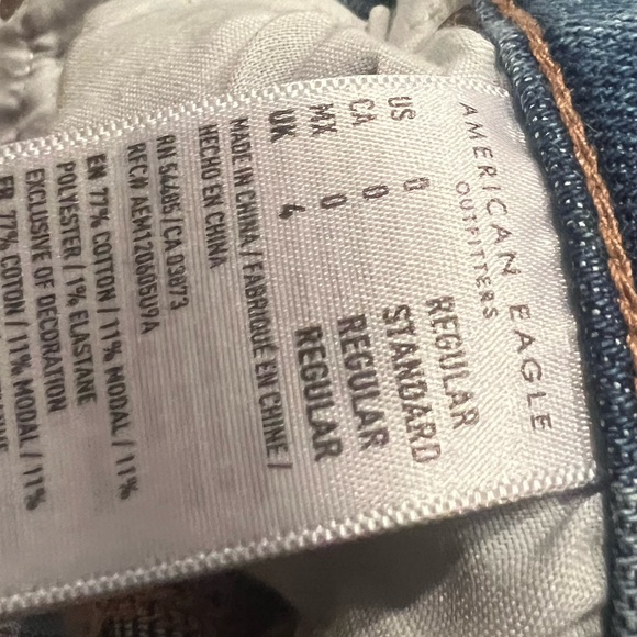 American Eagle Distressed Mom Skinny Jeans - Picture 12 of 16